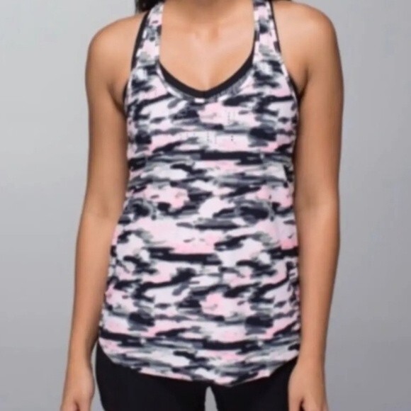 lululemon athletica Tops - Lululemon Water Bound‎ Singlet
